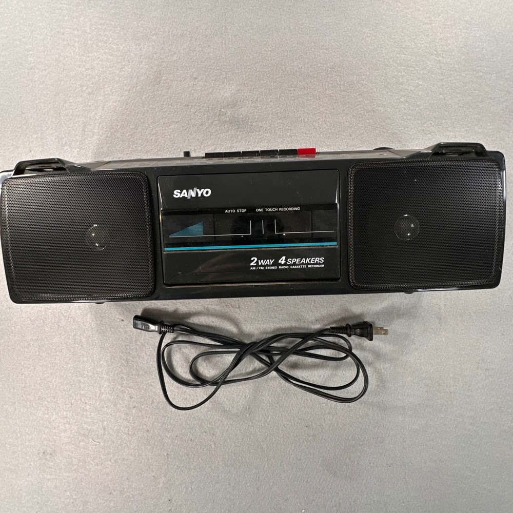 Sanyo M7024A Boombox AM FM Stereo Radio Cassette Recorder 2 Way Speakers Tested